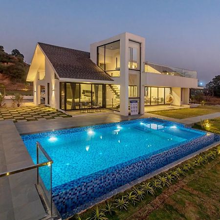 Saffronstays Stargazer, Karjat - Luxury Pool Villa With Lake View Luaran gambar