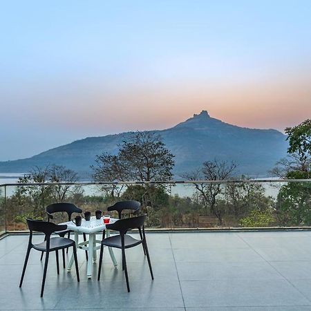 Saffronstays Stargazer, Karjat - Luxury Pool Villa With Lake View Luaran gambar