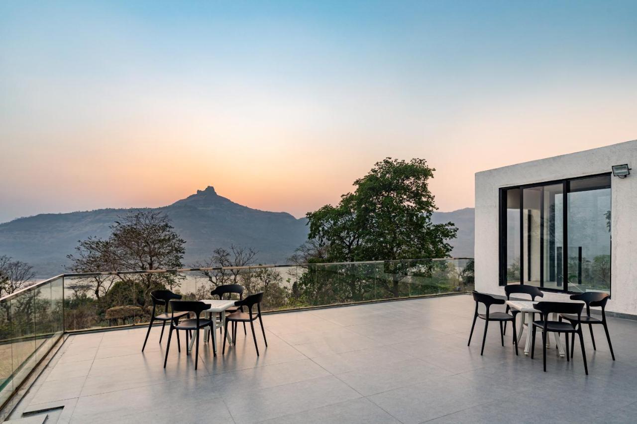 Saffronstays Stargazer, Karjat - Luxury Pool Villa With Lake View Luaran gambar