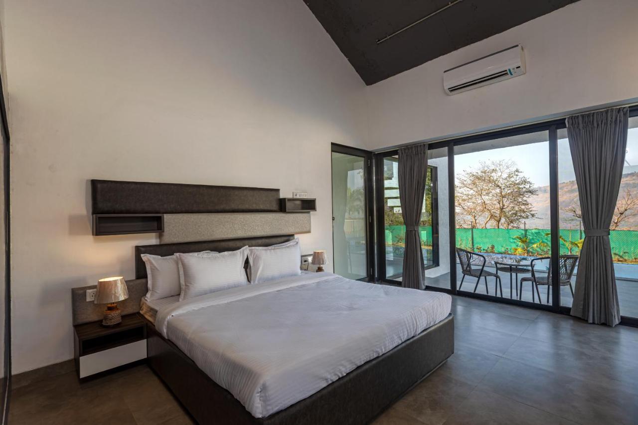 Saffronstays Stargazer, Karjat - Luxury Pool Villa With Lake View Luaran gambar