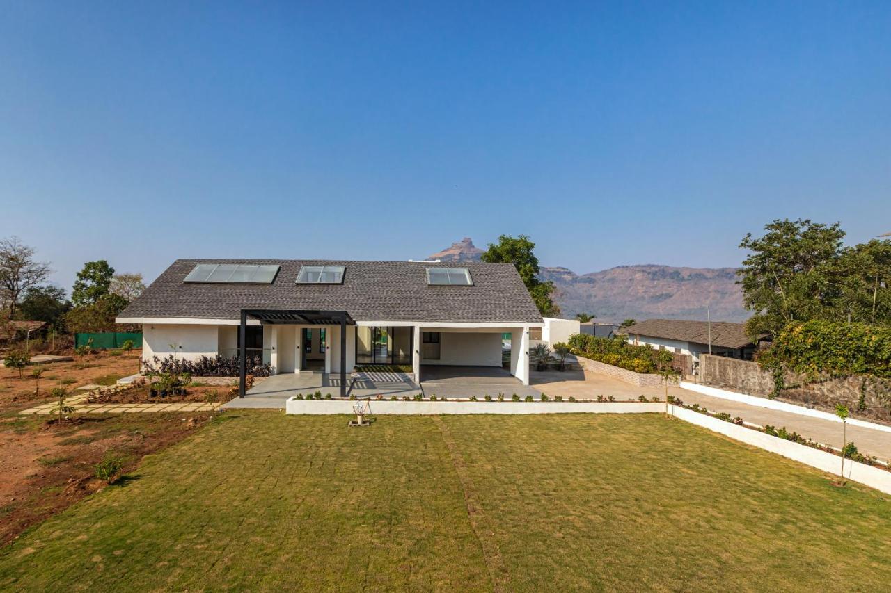 Saffronstays Stargazer, Karjat - Luxury Pool Villa With Lake View Luaran gambar